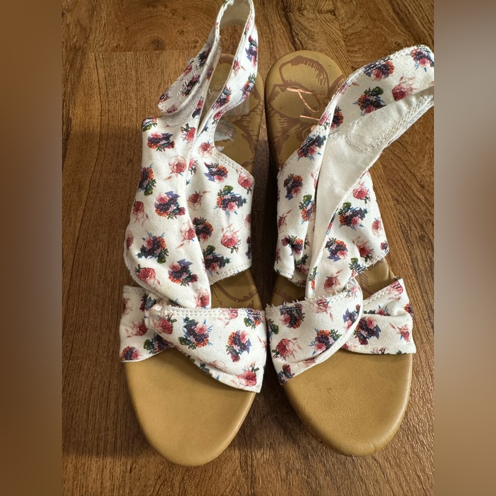 BLOWFISH MALIBU Palmo Floral Wedge Sandals Women’s Size 10 shoes